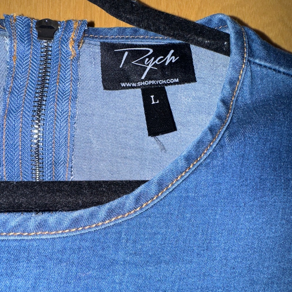 Long sleeve Denim dress with ruching details - Picture 5 of 7